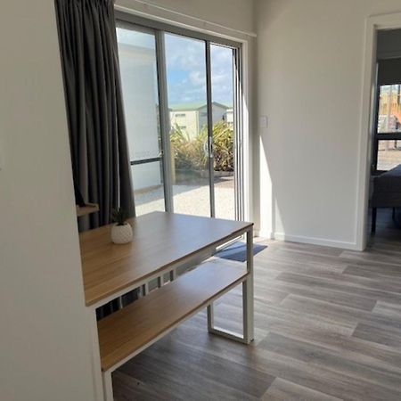 Sea Vu Caravan Park Роб Экстерьер фото